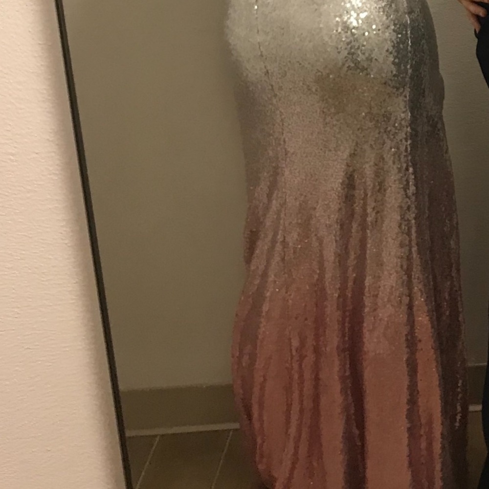 Prom dress - Picture 2 of 5
